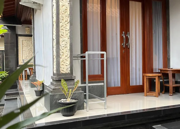 Guest house Pakjo *