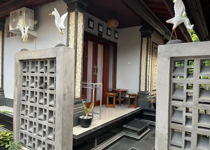 Guest house Pakjo *